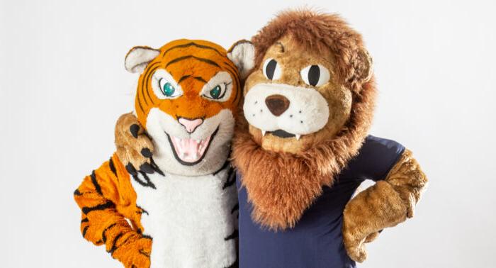 A&移动商务的狮子吉祥物和老虎吉祥物.